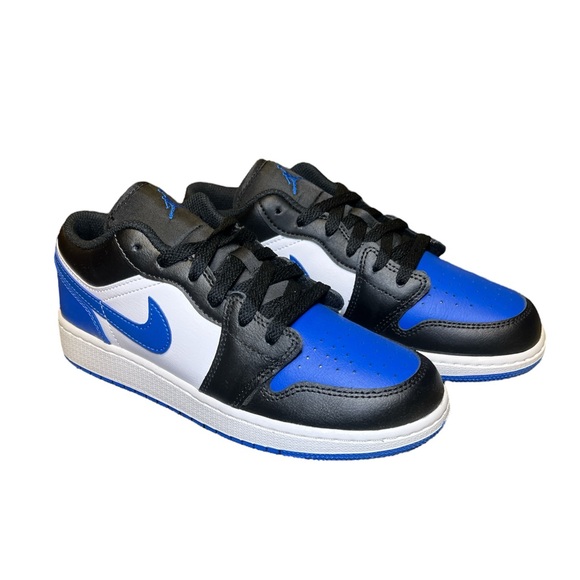 Nike Air Jordan 1 Low Alternate Royal Blue Toe Womens 7 GS 5.5 NEW! - Picture 2 of 7